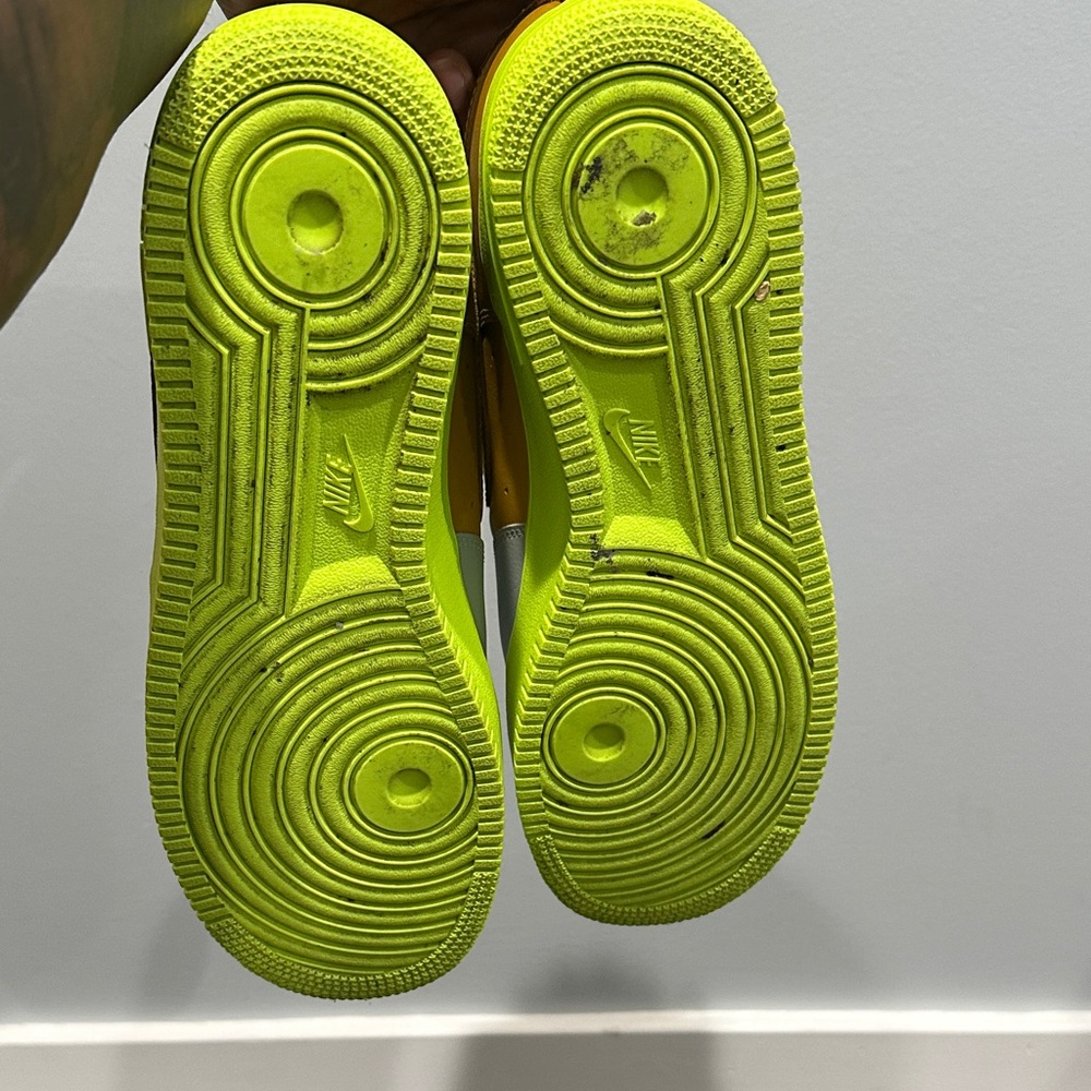 AF1 Low Vibrant Multicolor Sneakers - Picture 6 of 8